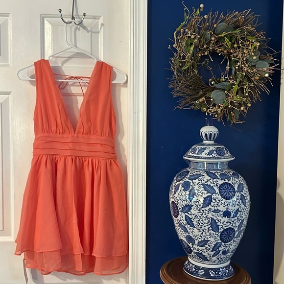 NWT ABERCROMBIE & FITCH peachy pink plunge neck flowy tiered open back dress - Picture 1 of 12